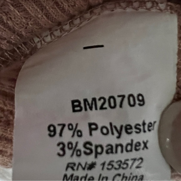 Boheme Textured Scoop Neck Top hook closure front, long sleeve blouse Size XS - Picture 6 of 6